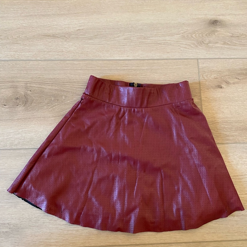 Ruby & Bloom faux leather skirt